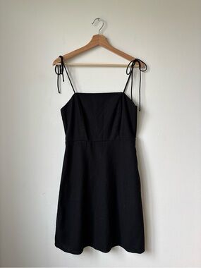 NWOT (Tall) Linen Blend Black Tie-Shoulder Hourglass Dress